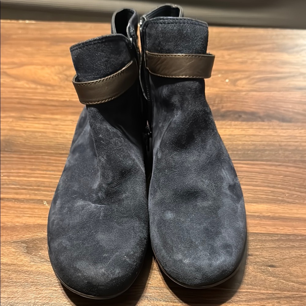 Naturalizer Blue Suede Ankle Boots with Brown Strap